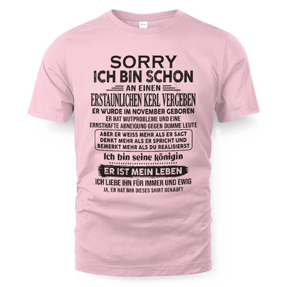 November - Toller Freund, geboren im November - Besonderes Geschenk für deine Freundin - TOP11 (SKU04-136-11)